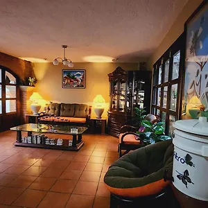 https://magnolias.guatemalaantiguahotels.com