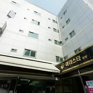 Tripstay Myeongdong Guest house